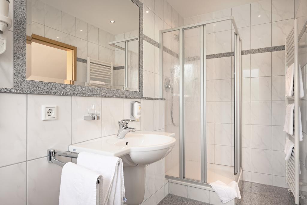 Hotel Heuboden Umkirch Extérieur photo