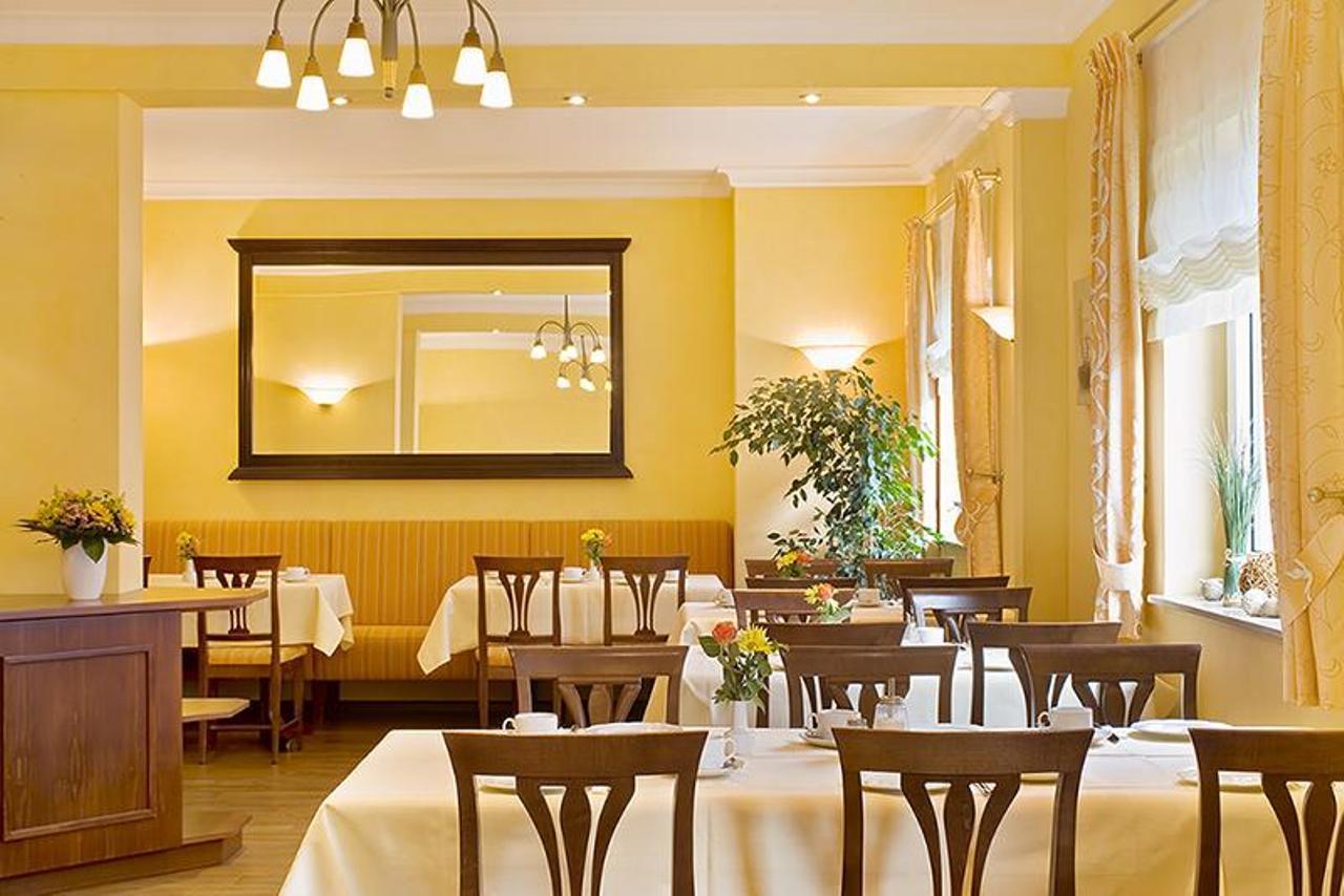 Hotel Heuboden Umkirch Extérieur photo