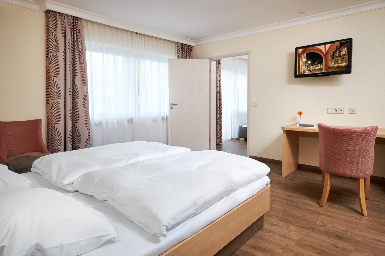Hotel Heuboden Umkirch Extérieur photo